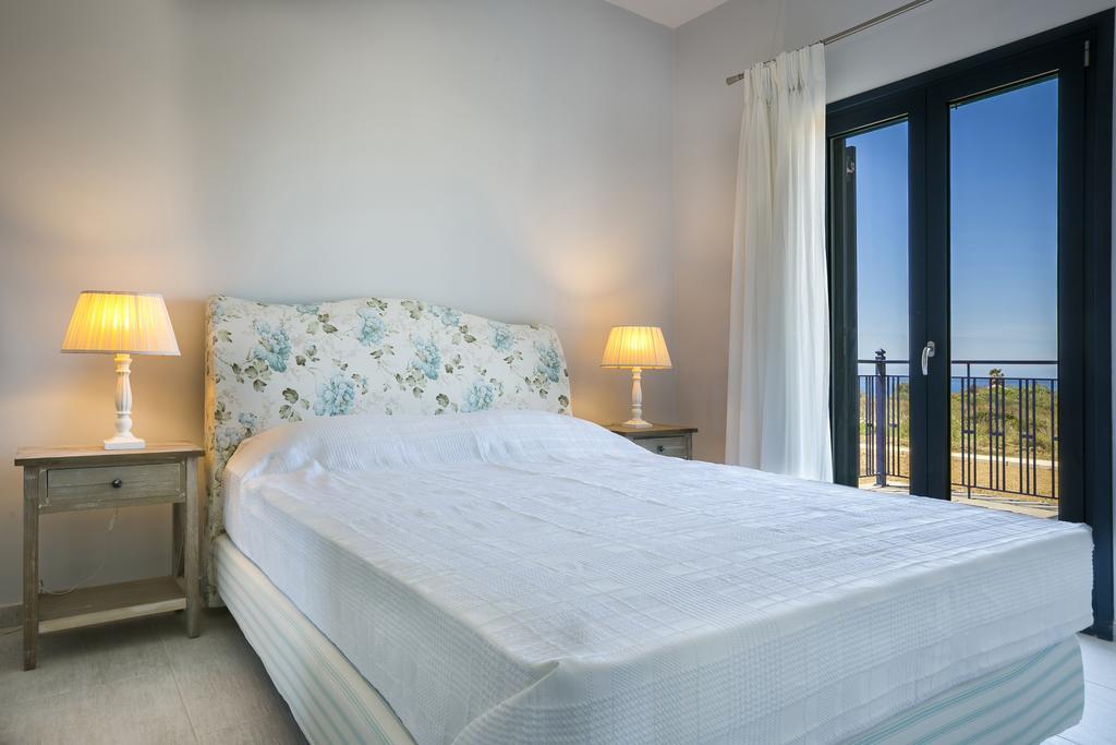 Seirios Luxury Villa Svoronata Buitenkant foto