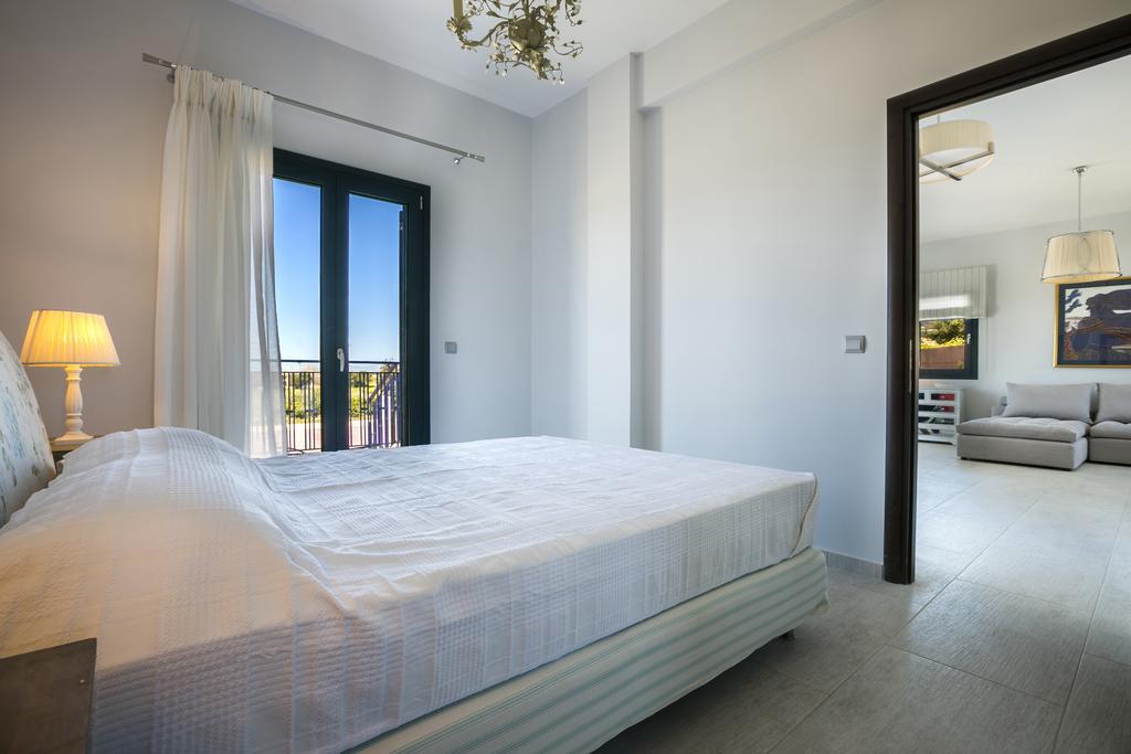 Seirios Luxury Villa Svoronata Buitenkant foto